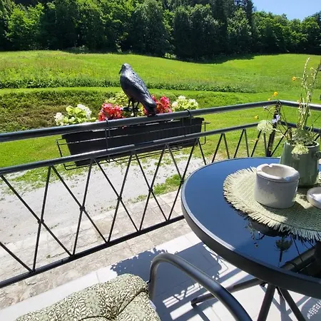 Under The Castle * Dob